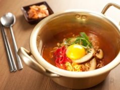 10-Kuliner-Khas-Korea-Selatan-yang-Wajib-Dicoba-Ramyeon