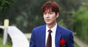 Lee-Min-Ho-Rayakan-10-Tahun-Debut-Bareng-Fans.