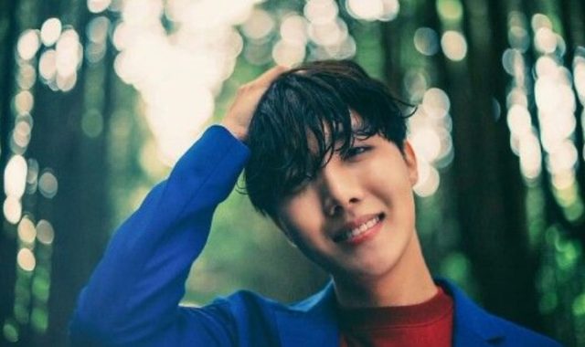 J-Hope-BTS-Rayakan-Ulang-Tahun-Dengan-Cara-Unik-Ops..Mirip-Idol-Cewek!.