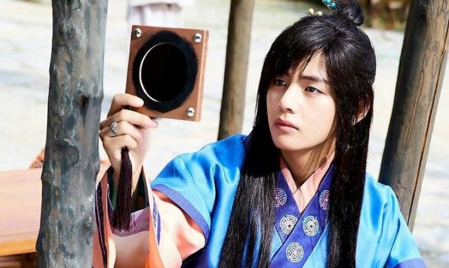 Pesan-Kesan-V-BTS-Usai-Bintangi-Drama-'Hwarang'-Banyak-Pengalaman-Baru