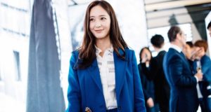 Sukses-Di-Dunia-Modelling,Serunya-Krystal-Jung-Jadi-yang-Pertama-Se-Asia-Untuk-Brand-Tod’s