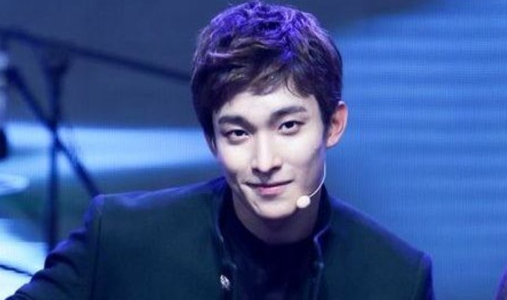8-Idol-Pria-Ini-Punya-Senyuman-Terindah-Dokyeom-Seventeen