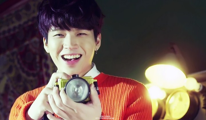 8-Idol-Pria-Ini-Punya-Senyuman-Terindah-Woohyun-Infinite