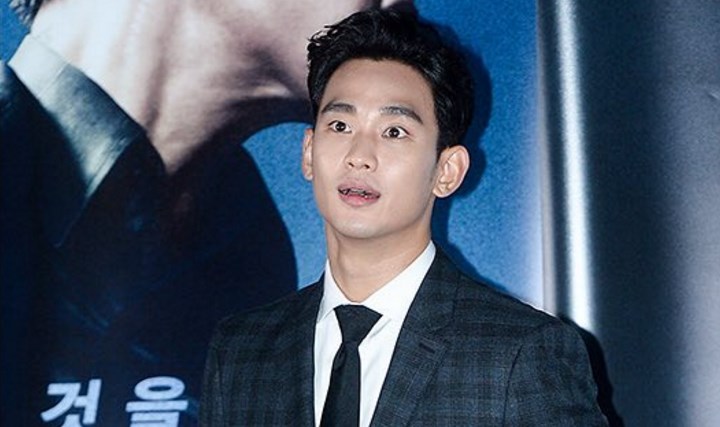 Bukan-Karena-Film-Tak-Laku,-Ini-Alasan-Kim-Soo-Hyun-Menangis-di-Premier‘REAL’!