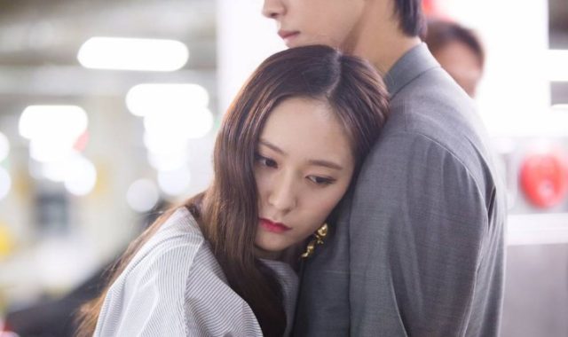 Krystal-Jung-Peluk-Manja-Nam-Joo-Hyuk-Di-Episode-Terbaru-‘Bride-of-Water-God’. Krystal-Jung-Peluk-Manja-Nam-Joo-Hyuk-Di-Episode-Terbaru-‘Bride-of-Water-God’.