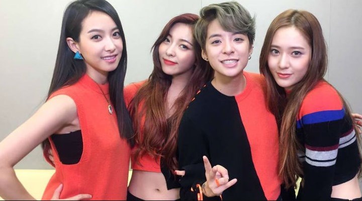 Minta-Fans-Menunggu-Sebentar-Lagi,-F(x)-Isyaratkan-Comeback-Tahun-Ini