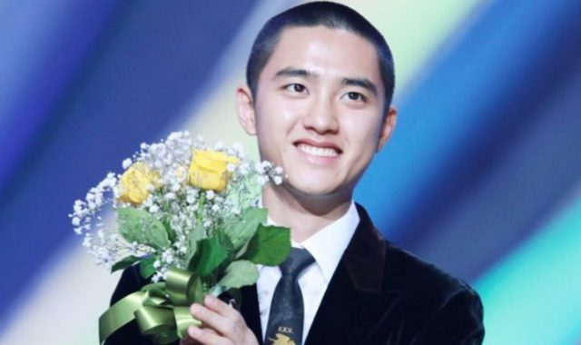 D.O-Menang-Best-New-Actor-Di-‘Blue-Dragon-Film-Awards’,-Member-EXO-Lainnya-Tak-Begitu-Antusias D.O-Menang-Best-New-Actor-Di-‘Blue-Dragon-Film-Awards’,-Member-EXO-Lainnya-Tak-Begitu-Antusias