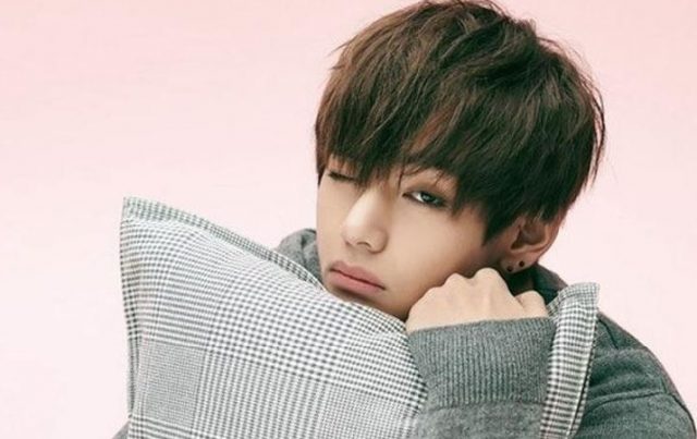 Jadi-Yang-Tertampan,-Fans-Kagumi-Wajah-V-BTS-Yang-Sudah-Ganteng-Dari-Lahir