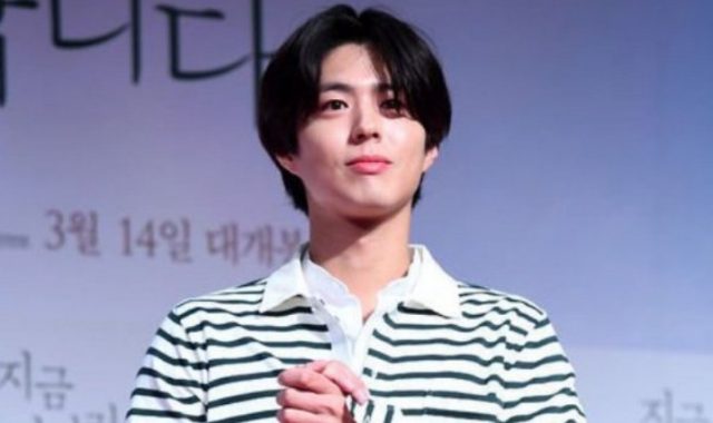 Tampil-Gondrong-Di-Fanmeeting-Terbaru,-Park-Bo-Gum-Tetap-Menggemaskan Tampil-Gondrong-Di-Fanmeeting-Terbaru,-Park-Bo-Gum-Tetap-Menggemaskan