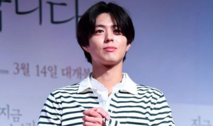 Tampil-Gondrong-Di-Fanmeeting-Terbaru,-Park-Bo-Gum-Tetap-Menggemaskan