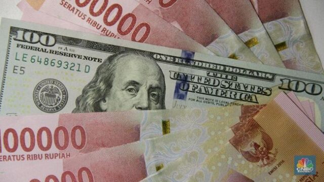 Pembukaan Pasar: Rupiah Melemah ke Rp 14.490/US$