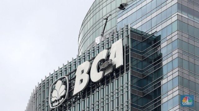 IHSG Terbang! Asing Rebutan BBCA-ADRO, Jualan EMTK-SCMA