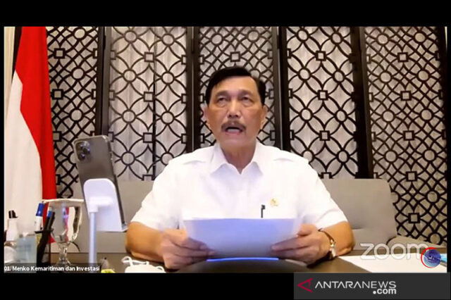 Luhut minta penyaluran bansos PPKM dipercepat