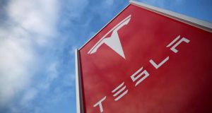 Berlipat-Lipat, Laba Tesla 'Terbang' Sampai Rp 16 T