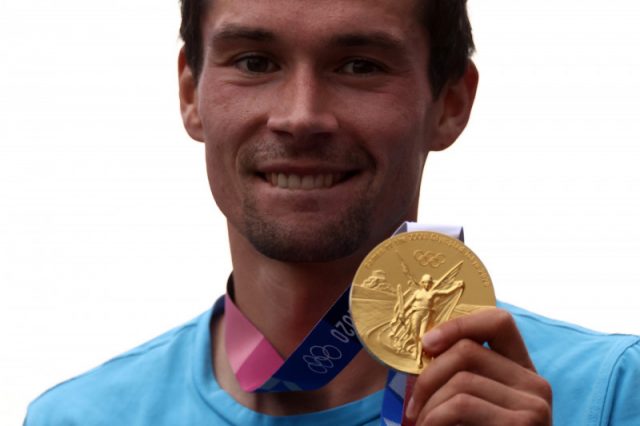 Lupakan sial Tour de France, Roglic hadiahkan emas kepada Slovenia