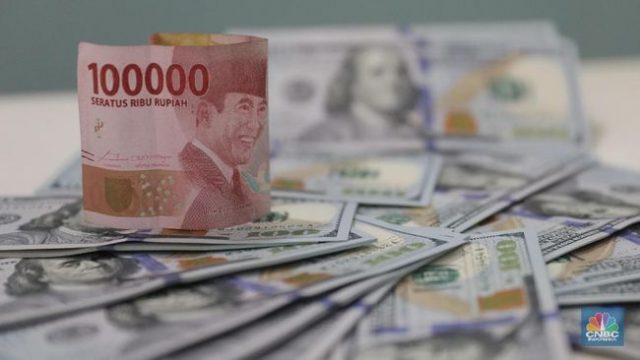 Dolar AS Sudah Jatuh Tertimpa Tangga, Rupiah Siap Juara Asia!