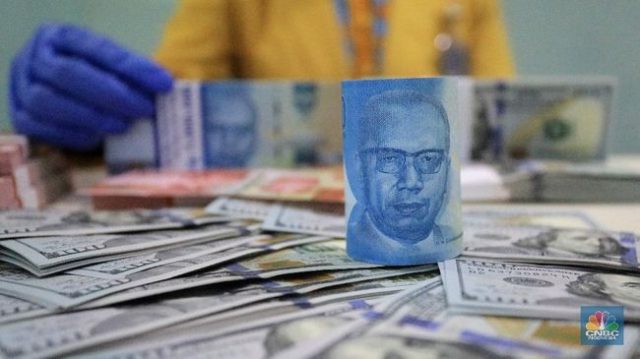 Pukul 14.00 WIB: Rupiah Kini di Rp 14.485/US$ Pukul 14.00 WIB: Rupiah Kini di Rp 14.485/US$