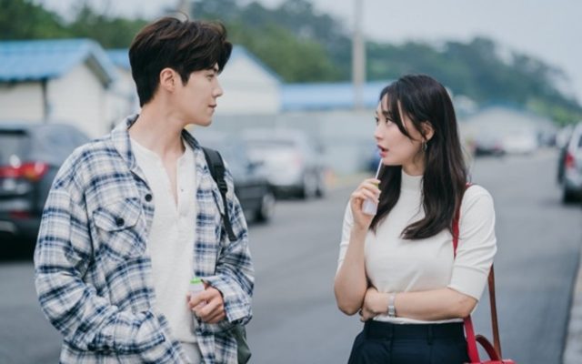 Chemistry Shin Min A dan Kim Seon Ho di 'Hometown