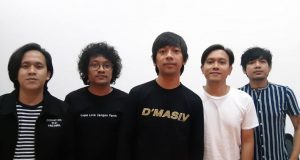 Lirik dan Chord Apa Salahku oleh d'Masiv