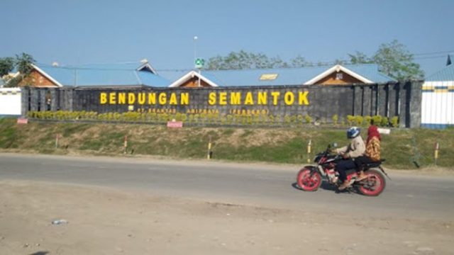 bendungan-semantok-bumn.jpg