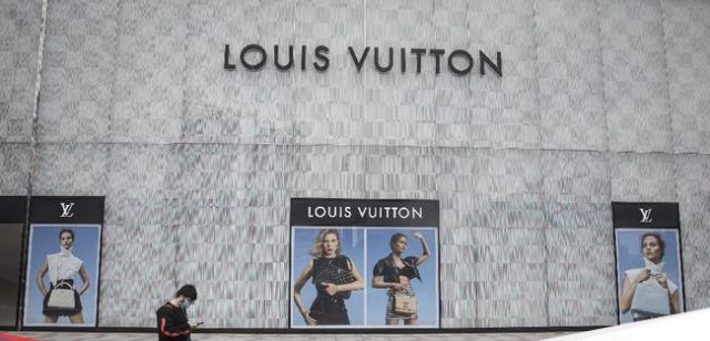 Bantahan Louis Vuitton Soal Klaim Baju Dinas DPRD Kota Tangerang