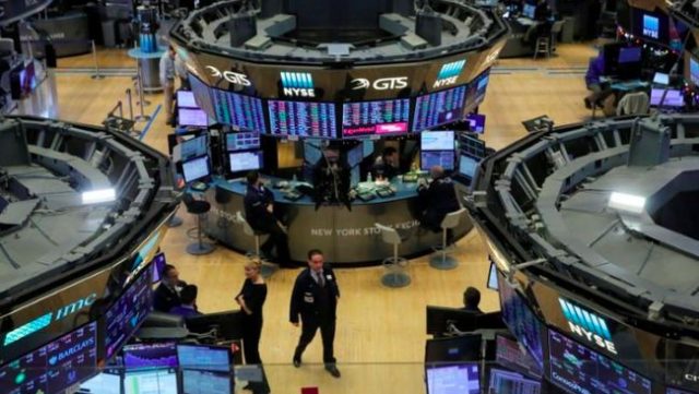 Dow Futures Naik Tipis Sambut Persetujuan Penuh Vaksin di AS Dow Futures Naik Tipis Sambut Persetujuan Penuh Vaksin di AS