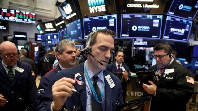 Volatilitas Tinggi Jelang Simposium Fed, Dow Futures Menguat