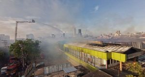 Pasar Kembang terbakar, diduga korsleting di lantai 2