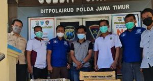 Warga Sidoarjo ditangkap selundupkan burung