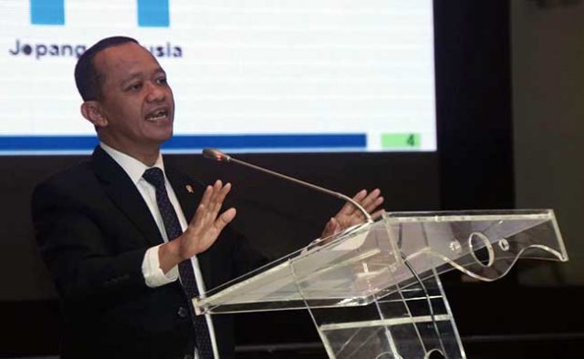 Bahlil Dunia Usaha sebagai Pahlawan Bangsa, RI Bisa Chaos Kalau Menteri Investasi/ Kepala Badan Koordinasi Penanaman Modal (BKPM) Bahlil Lahadalia memberikan pemaparan dalam seminar Indonesia Economic & Investment Outlook 2020 di Jakarta, Senin (17/2/2020). Bisnis - Himawan L Nugraha