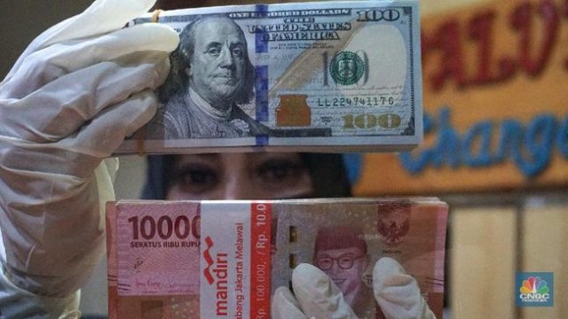 Dua Jempol! Rupiah Sukses Menguat Saat Sentimen Memburuk