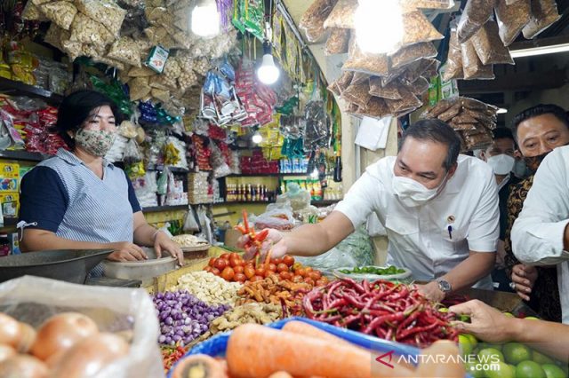 Kemendag uji coba aplikasi PeduliLindungi di pasar rakyat