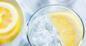 Minum Air Lemon untuk Kesehatan, Ini Manfaatnya!