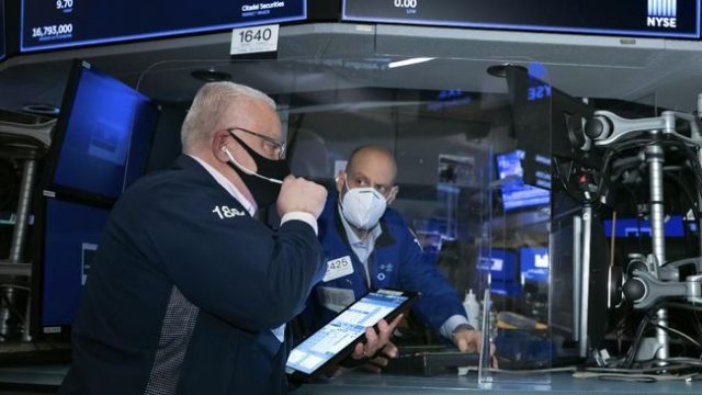 Wall Street Dibuka Meriah, Dow Jones Lompat 300 Poin