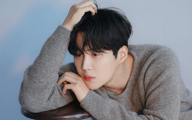 Oppa Berhak Bahagia, Fans Dukung Kim Seon Ho Sampai Titik