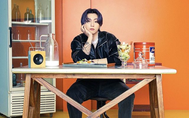 Jungkook BTS Cover Lagu 'Falling' Dipuji, Pengucapan Bahasa Inggris Dinilai