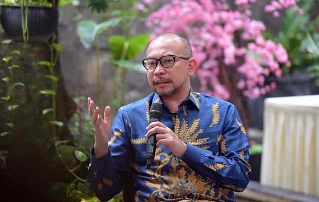 Pengamat Ekonomi M. Chatib Basri. - FB Sri Mulyani