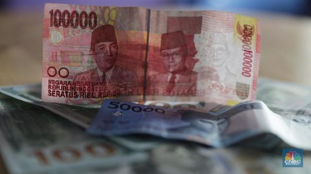 PDB Amerika Nyungsep & Dolar AS Jeblok, Rupiah Ngegas yuk! 