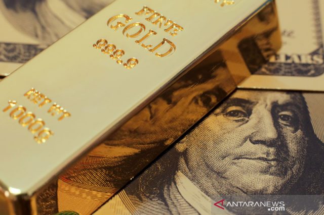 Emas menguat karena imbal hasil mundur, fokus ke data pekerjaan