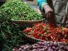 Pedagang cabai di sebuah pasar tradisional Wonosari, Yogyakarta. - Bloomberg/Dimas Ardian
