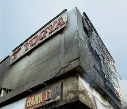 Mall Klender yang Selalu Tampak Angker. Simak Cerita Horor dari Mall yang Terkena Amukan Massa 1998!