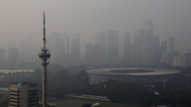 Polusi udara Jakarta. - Reuters