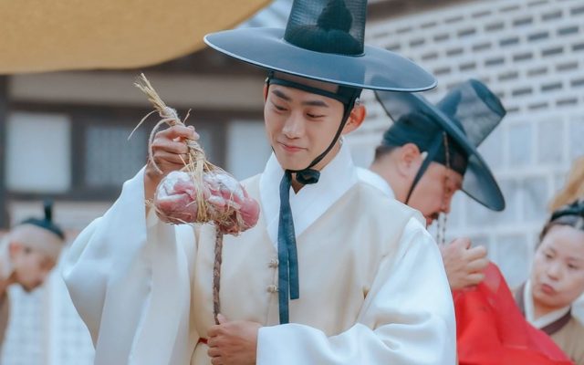 Alasan Taecyeon Bintangi 'Secret Royal Inspector Joy' Ternyata Berkaitan dengan