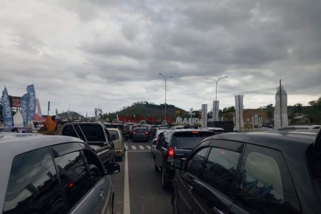 Jalan bypass Bandara-Mandalika padat merayap ajang balap IATC