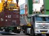 Ilustrasi - Sejumlah truk mengantre muatan peti kemas di Terminal Teluk Lamong, Surabaya, Jawa Timur, Kamis (13/2/2020).  - Antara Foto/Didik Suhartono