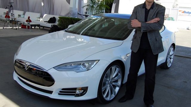 elon_musk-_tesla_factory-_fremont_-ca-_usa-_-8765031426.jpg