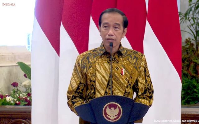 Presiden Joko Widodo (Jokowi) menyampaikan pidato di acara Kompas100 CEO Forum di Istana Negara, Jakarta, Kamis (18/11 - 2021) / Youtube Setpresrnrn