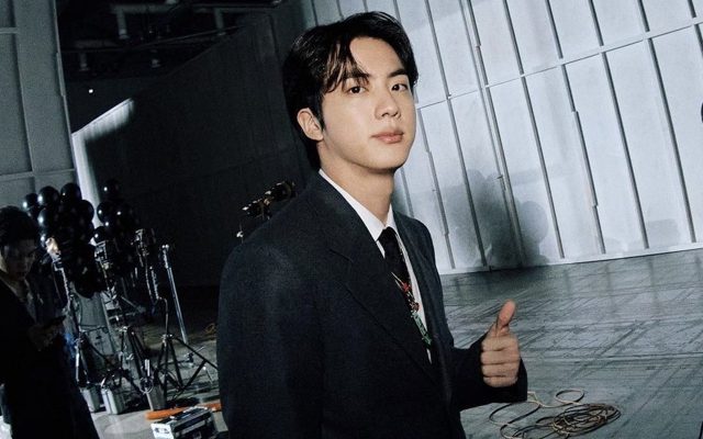 Blak-Blakan, Jin BTS Akui Tak Pernah Merasa Sangat Tampan dan