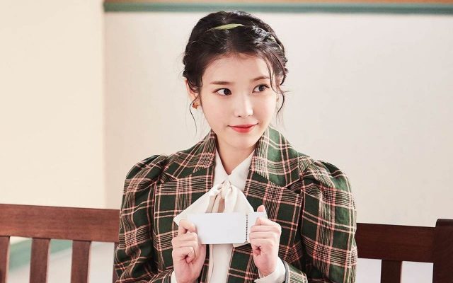 Netizen Kagumi Bakat dan Mentalitas Kuat IU Selama Berkarir 14