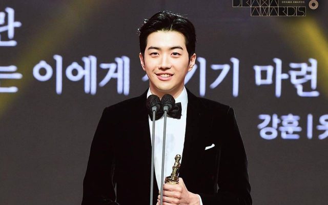 MBC Drama Awards 2021: Pidato Penuh Haru Kang Hoon Bawa